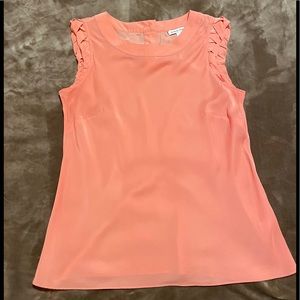 Banana Republic Silk Tank in Peach Size M